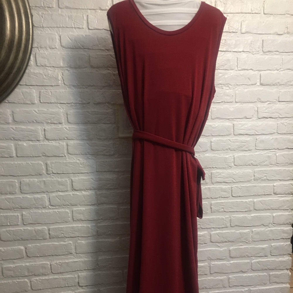 Banana Republic burgundy dark red sleeveless